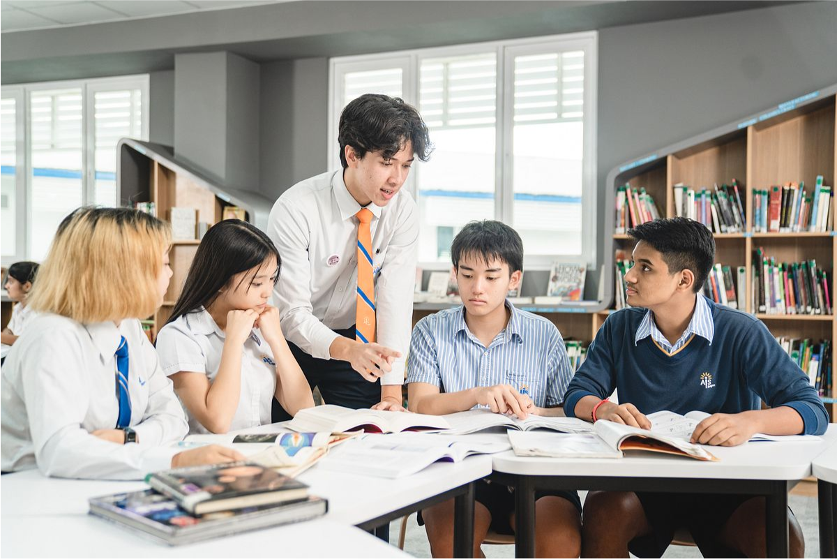 Khám Phá Cuộc Sống Đầy Thú Vị của Sinh Viên Tại Hy Lạp - Từ Học Tập Đến Cơ Hội Nghề Nghiệp Phía Trước