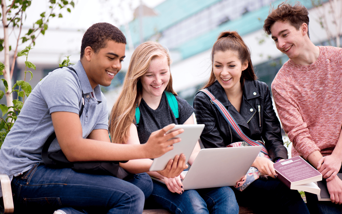 du hoc hy lap 6944d303145c2